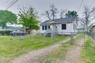 4310 E Toliver St in Houston, TX - Building Photo - Building Photo