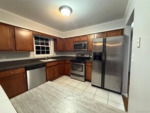 15-13 13th Ave in West Babylon, NY - Building Photo - Building Photo