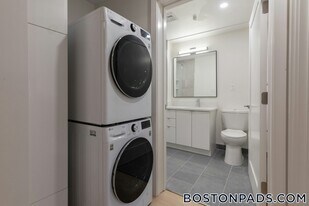 11 E Lenox St in Boston, MA - Building Photo