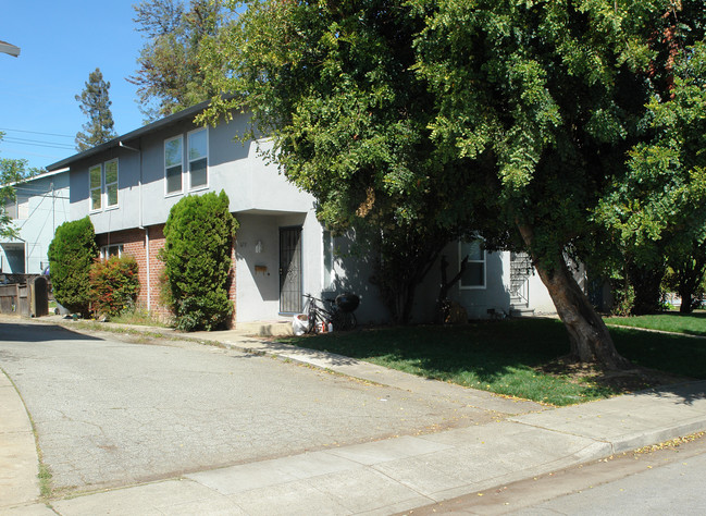 675 Reseda Dr in Sunnyvale, CA - Building Photo - Building Photo