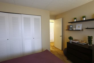 Sky Gate Apartments in Westland, MI - Foto de edificio - Interior Photo