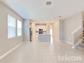 734 Squire Ave in Debary, FL - Foto de edificio - Building Photo