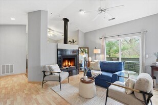 1140 E Dayton St in Madison, WI - Building Photo