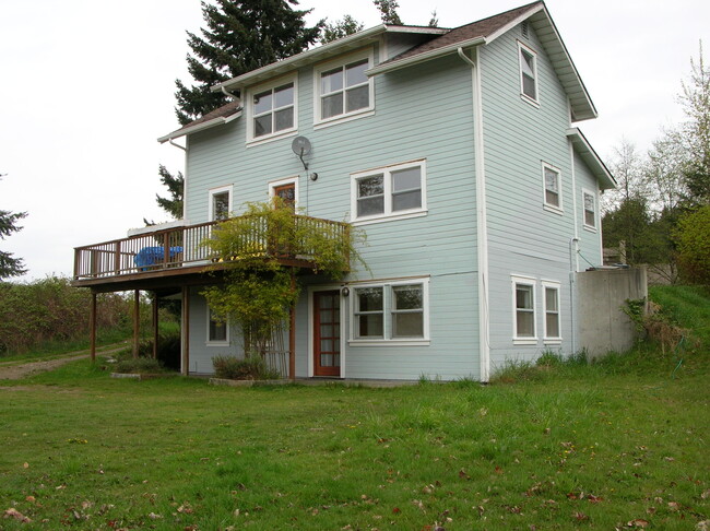 667 Pierce Ct NW in Bainbridge Island, WA - Building Photo - Building Photo