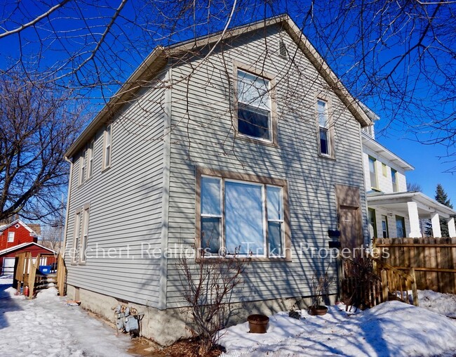 property at 729 Virginia St