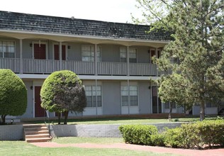 Barrington Condominiums in Oklahoma City, OK - Building Photo - Building Photo