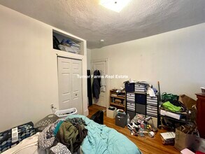 99 Marion St, Unit 2 in Somerville, MA - Foto de edificio - Building Photo
