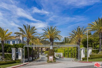 16800 Calle Montecito in Los Angeles, CA - Building Photo - Building Photo