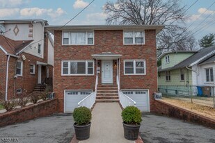 36 E Henry St in Linden, NJ - Building Photo