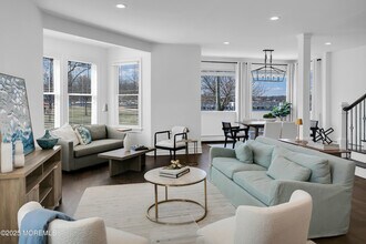 14 Hunt St in Rumson, NJ - Building Photo - Building Photo