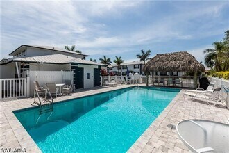 761 W Elkcam Cir in Marco Island, FL - Building Photo - Building Photo