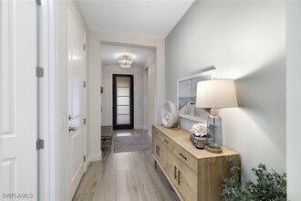 14571 Topsail Dr in Naples, FL - Building Photo - Building Photo