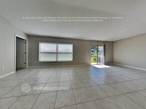 11257 Riley Pines Cir in Gibsonton, FL - Building Photo - Building Photo