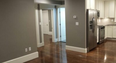 384 Langley Rd in Newton, MA - Building Photo - Building Photo