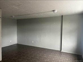 600 Fulton Ave in Hempstead, NY - Building Photo - Building Photo