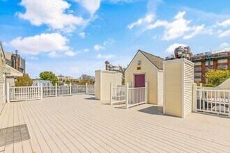 218 Thorndike St, Unit 103 in Cambridge, MA - Building Photo - Building Photo