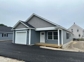 10-12 Higgins Pl in Concord, NH - Building Photo