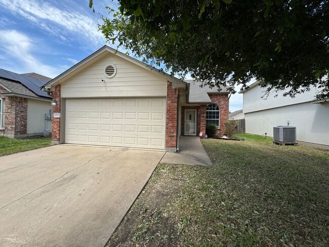 property at 4811 Causeway Ct