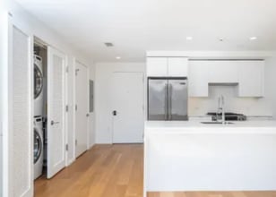 52 W Broadway in Boston, MA - Building Photo - Building Photo