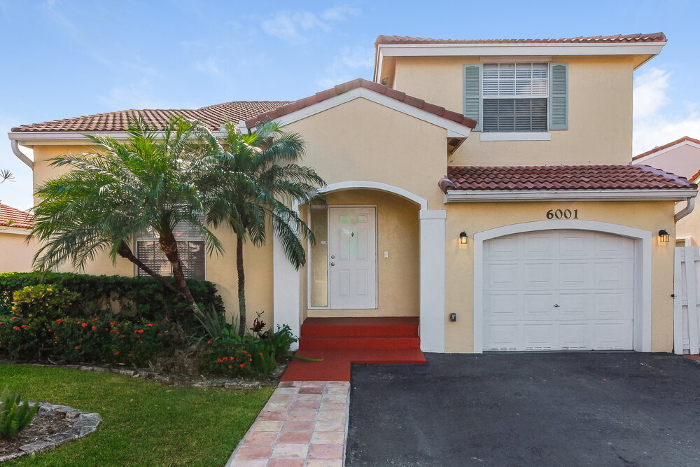 6001 NW 44th Ln in Coconut Creek, FL - Building Photo