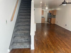 928 E Passyunk Ave, Unit 3 in Philadelphia, PA - Foto de edificio - Building Photo