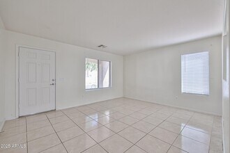 25771 W Satellite Ln in Buckeye, AZ - Building Photo - Building Photo