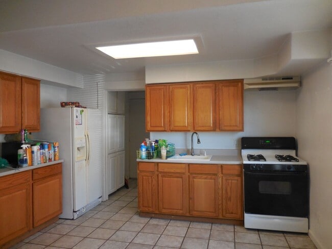 301 Santa Clara Ave in Rio Vista, CA - Building Photo - Building Photo