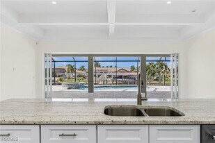 3614 SE 17th Pl in Cape Coral, FL - Building Photo