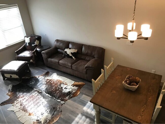 106 Broken Pine Ln, Unit 106 in Mccall, ID - Building Photo - Building Photo