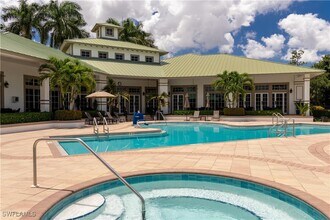 3950 Loblolly Bay Dr in Naples, FL - Building Photo - Building Photo