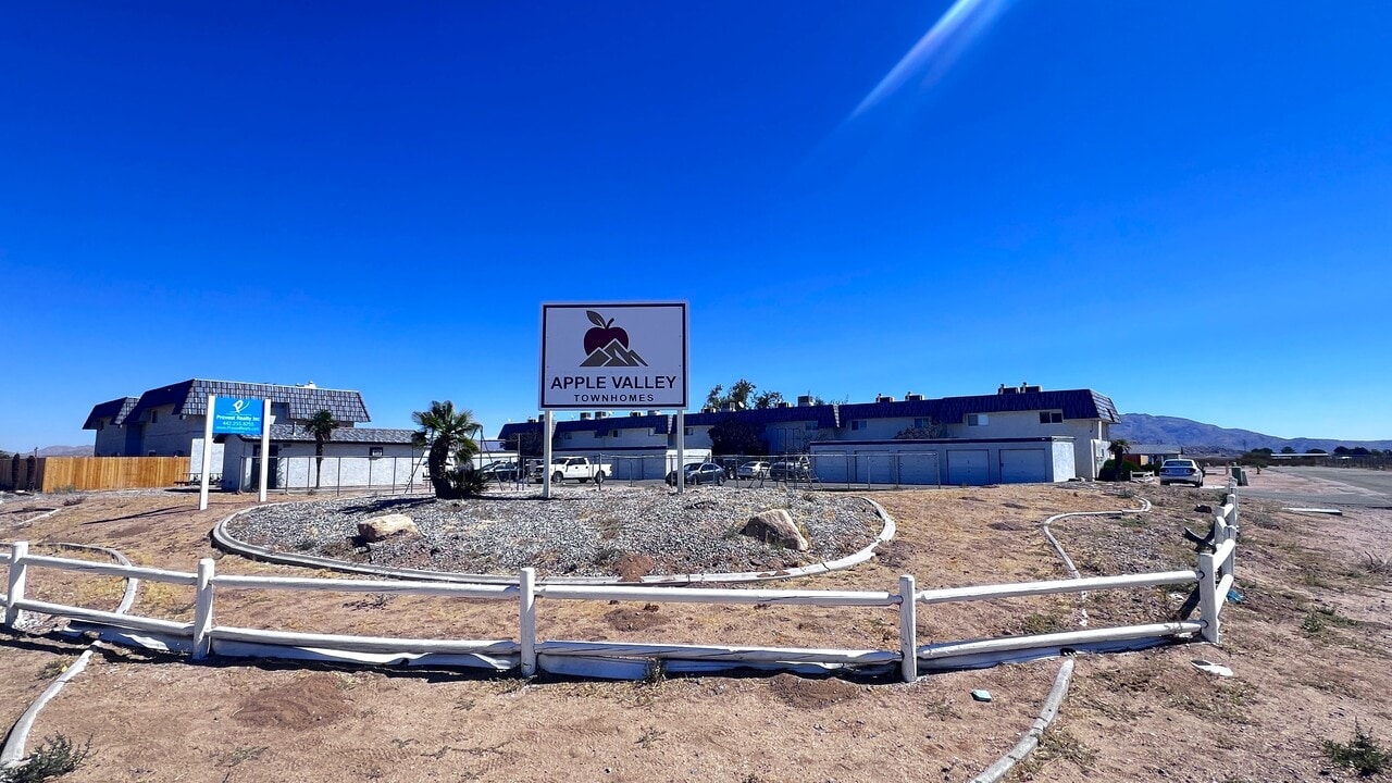 Apple Valley Townhomes in Apple Valley, CA - Building Photo