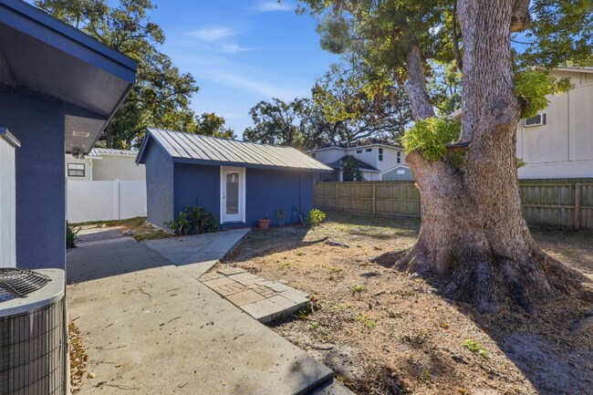 118 W Sligh Ave in Tampa, FL - Building Photo - Building Photo