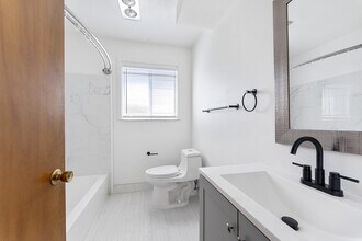 930 Trombley Rd in Grosse Pointe Park, MI - Building Photo - Building Photo