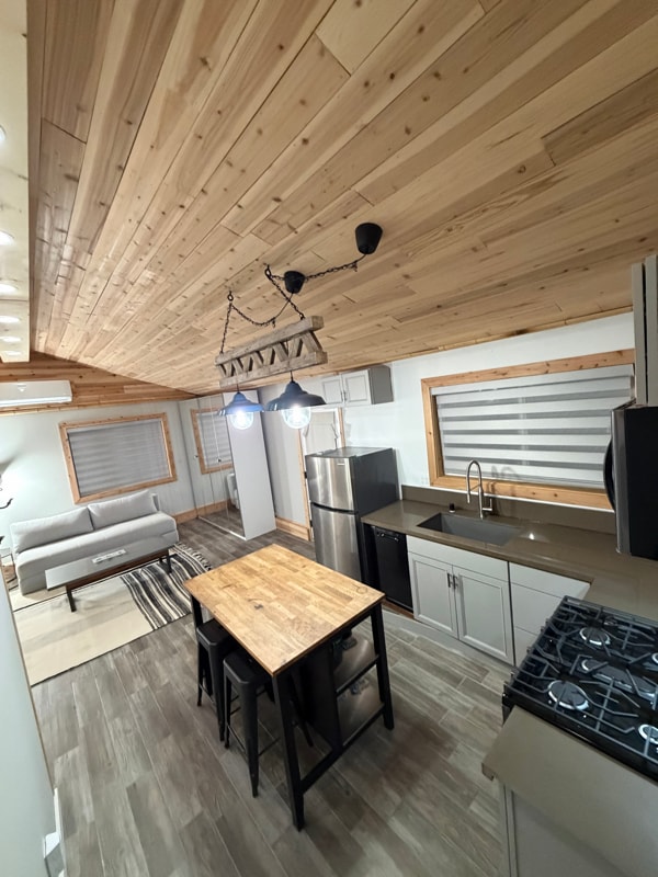 property at 7711 Owensmouth Ave