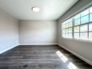 413 N Cypress Dr in Tequesta, FL - Building Photo - Building Photo