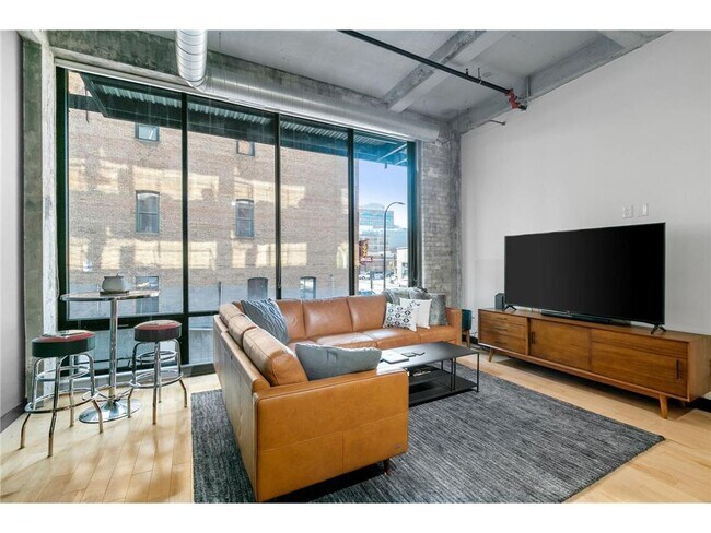 618 N Washington Ave-Unit -202 in Minneapolis, MN - Foto de edificio - Building Photo