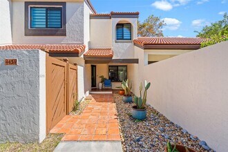 9439 SW 123rd Avenue Ct in Miami, FL - Building Photo - Building Photo