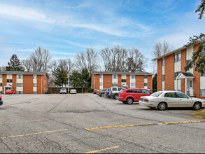 PineView Apartments in Napoleon, OH - Building Photo - Building Photo