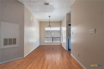 310 Pat Garrison St in San Marcos, TX - Building Photo - Building Photo