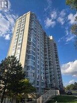 3077 Weston Rd in Toronto, ON - Building Photo