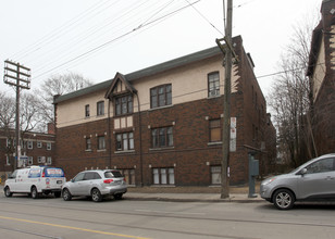 84 Willow Ave in Toronto, ON - Building Photo - Building Photo