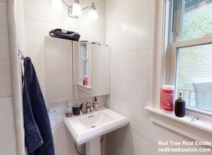 164 L St, Unit 2 in Boston, MA - Building Photo - Building Photo