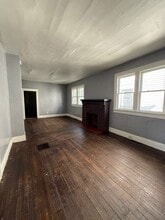 1010 W Wolf Ave in Elkhart, IN - Building Photo - Building Photo