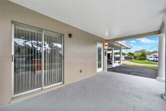 8901 SW 149th Terrace-Unit -8903 in Palmetto Bay, FL - Foto de edificio - Building Photo