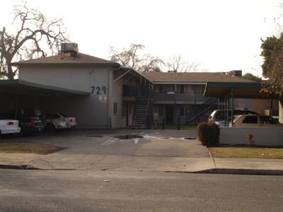 729 N Floral St in Visalia, CA - Building Photo