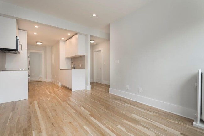 property at 4 Elko St
