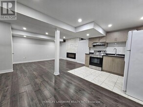 35 Geddington Crescent in Markham, ON - Building Photo - Building Photo