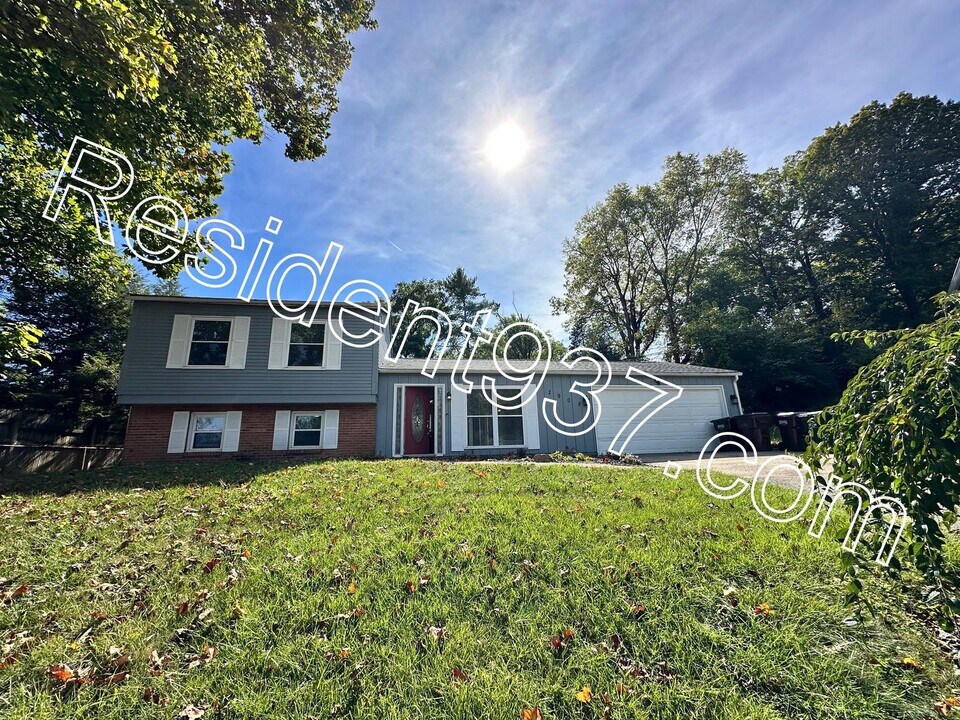 2908 Warbler Way in Dayton, OH - Building Photo