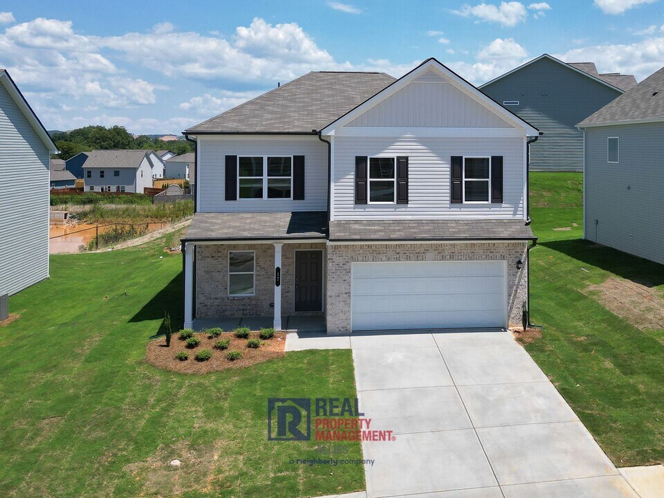 17 Arrington Dr in Adairsville, GA - Building Photo