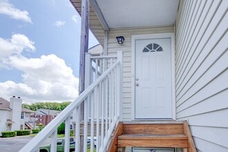 511 Summit Ct in Virginia Beach, VA - Building Photo - Building Photo
